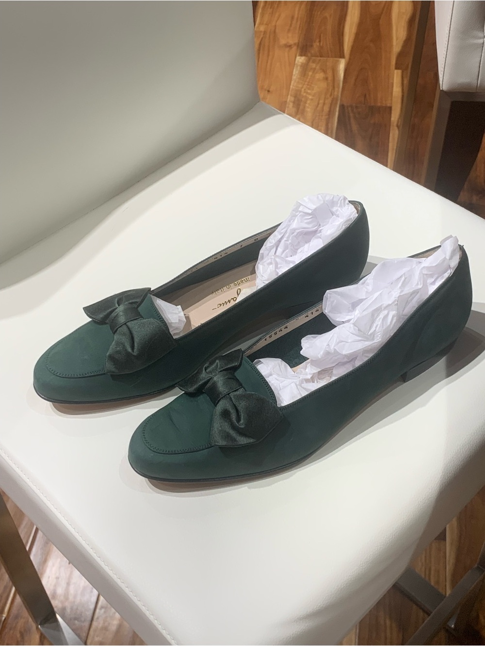Salvatore Ferragamo Women’s Size 7 B Suede Flat .5” Heel Deep Green Satin Bow - Picture 2 of 15